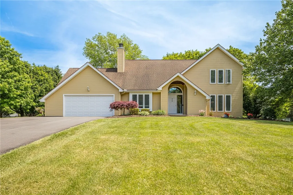 Property at 9 Rolling Plains, Mendon, NY 14472