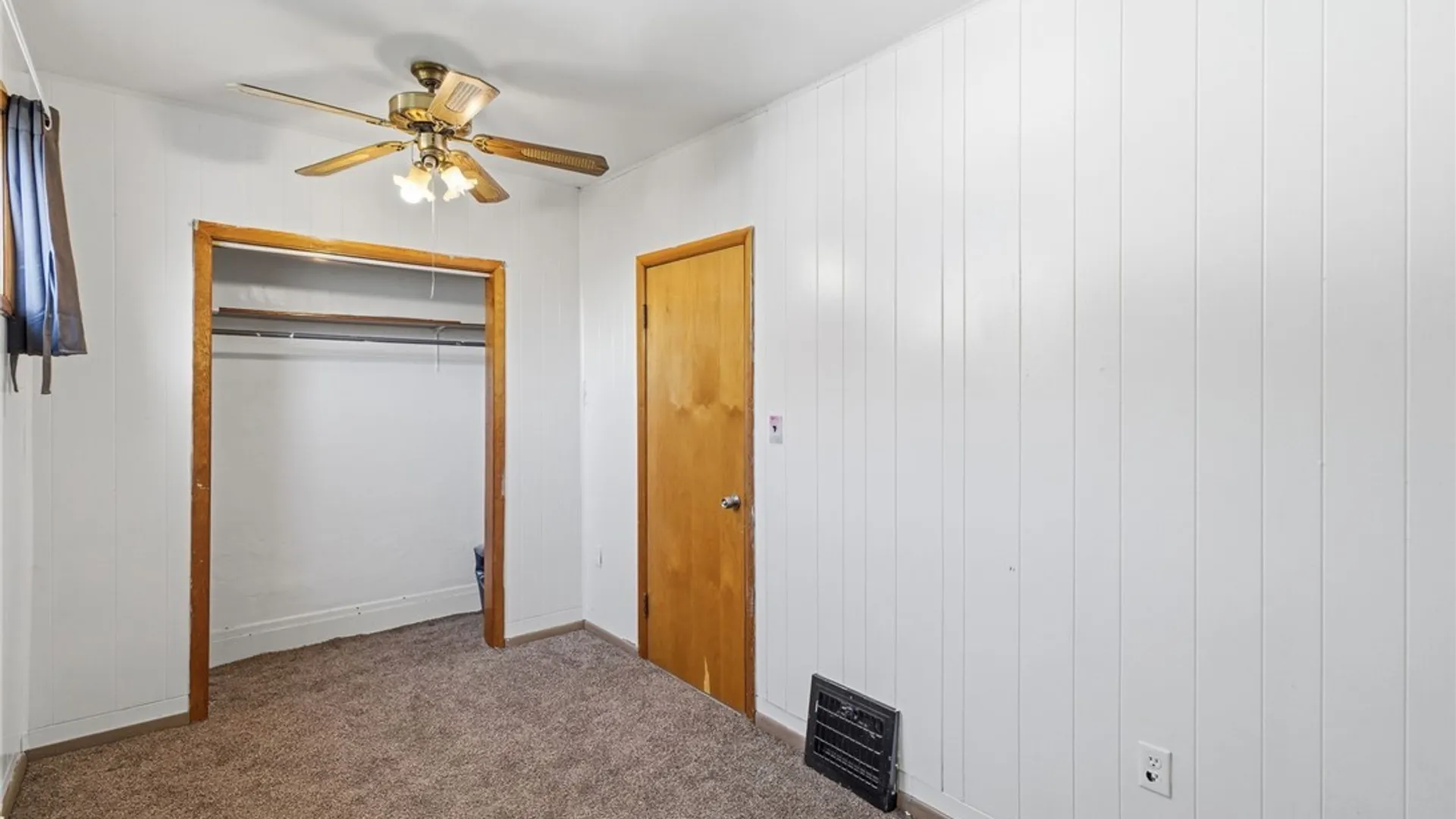 Property at 94 Woodell Avenue, Cheektowaga, NY 14211 15
