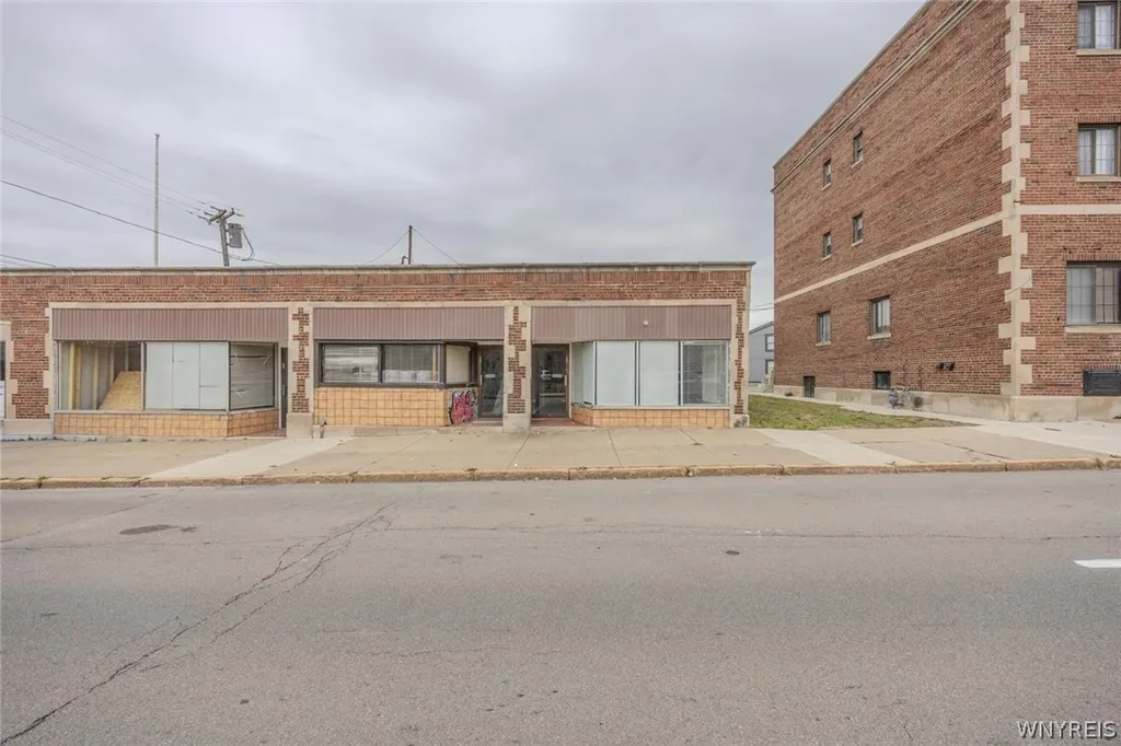 Property at 524 Main Street, Niagara Falls, NY 14301