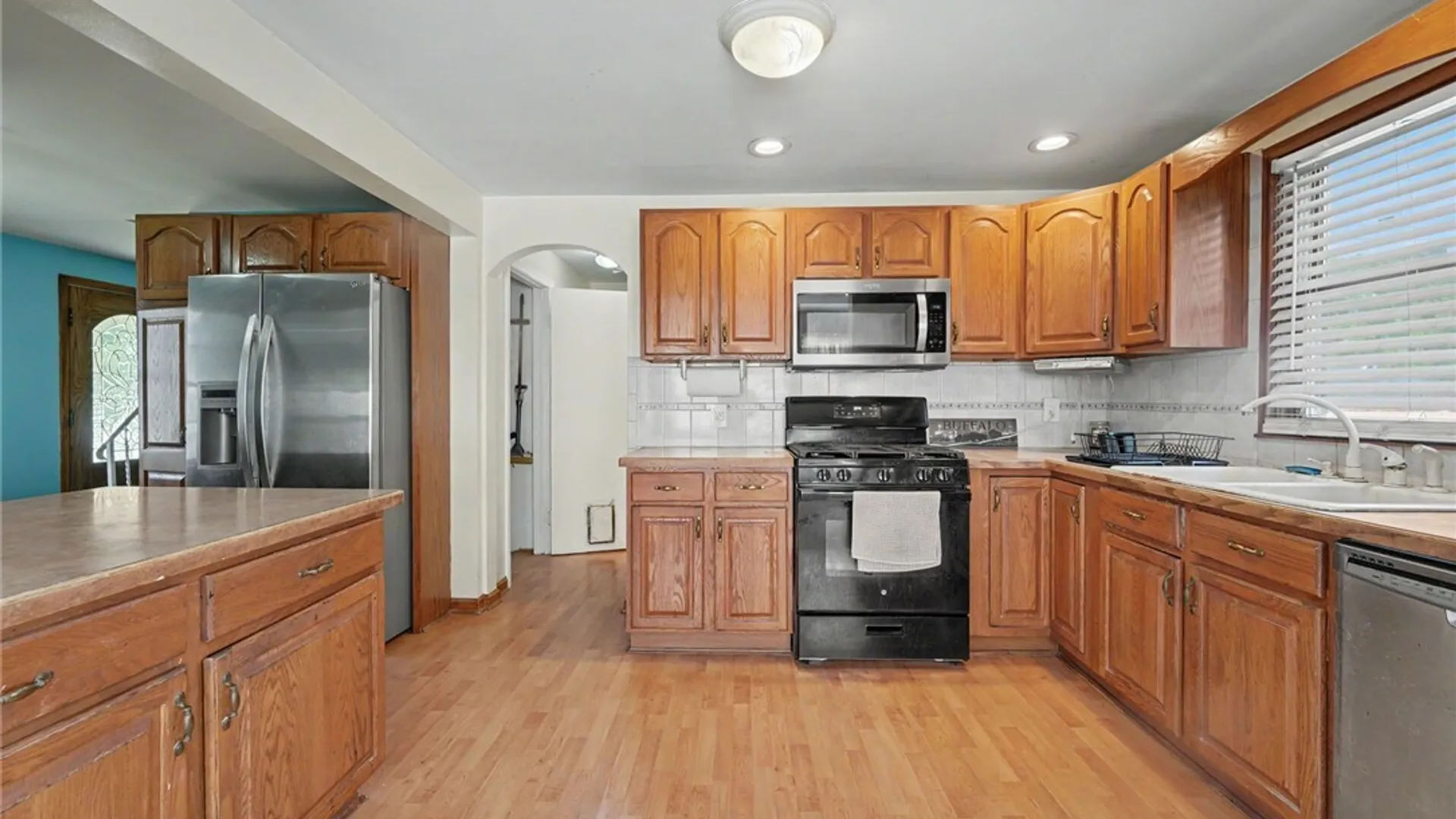 Property at 109 Summit Avenue, West Seneca, NY 14224 6
