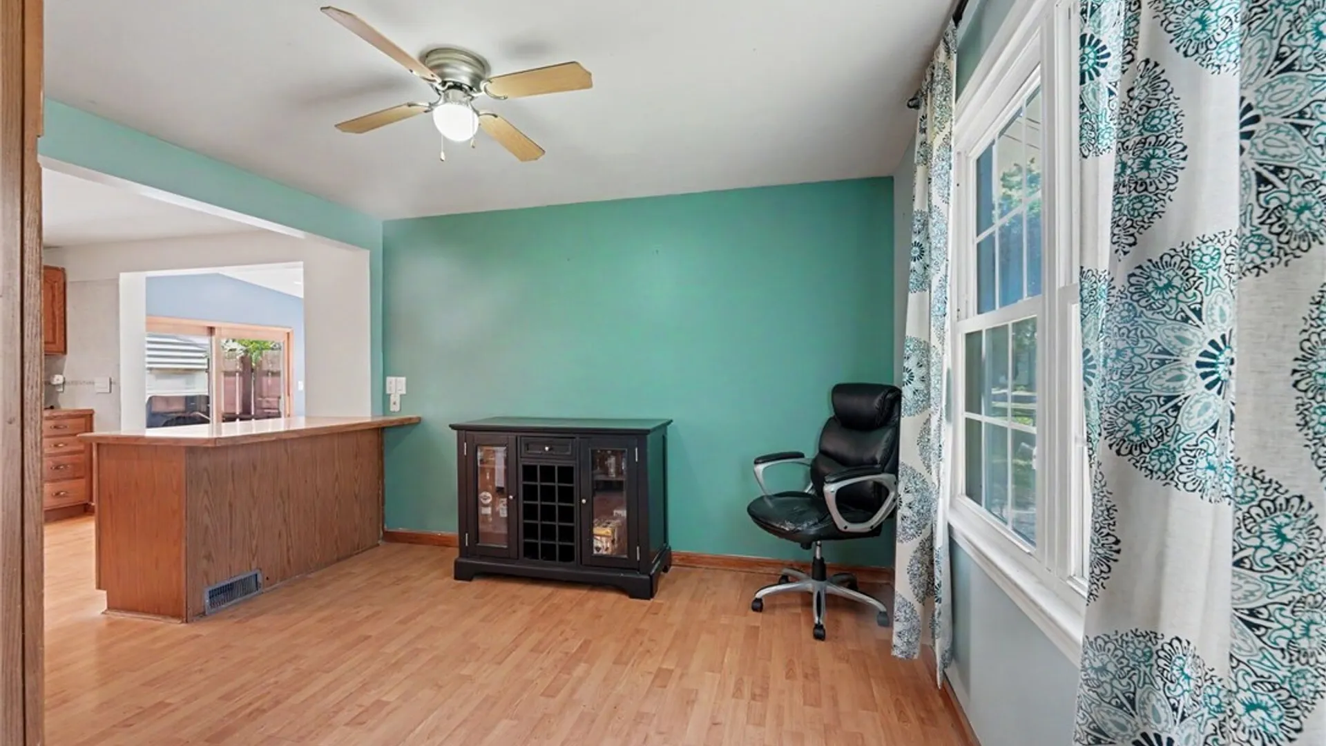 Property at 109 Summit Avenue, West Seneca, NY 14224 7