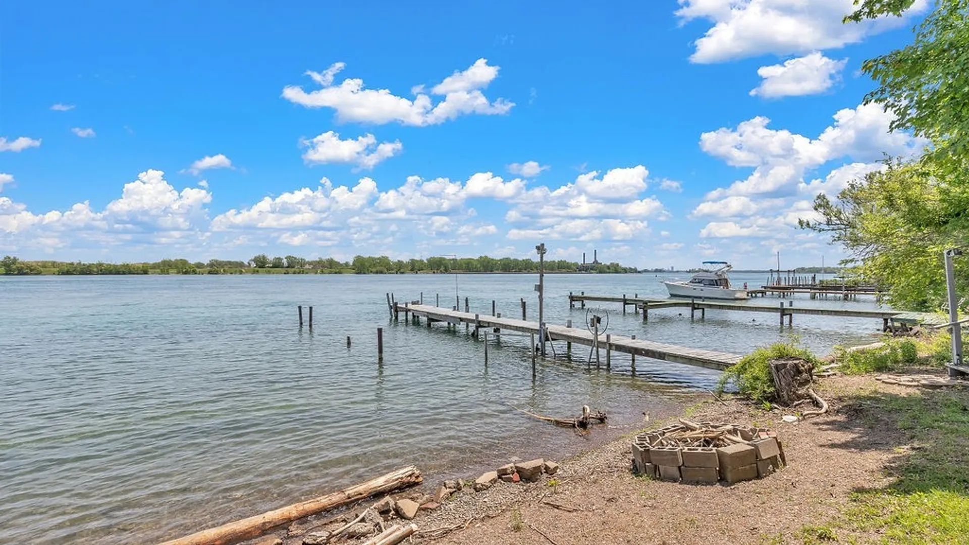 Property at 1030 East River Road, Grand Island, NY 14072 5
