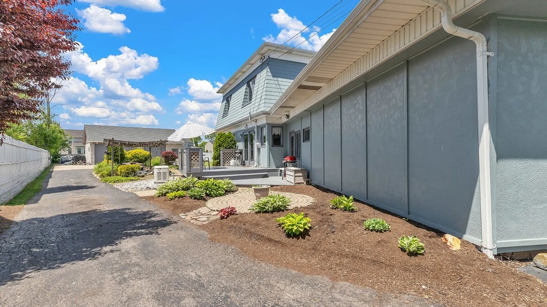 Property at 1030 East River Road, Grand Island, NY 14072 9