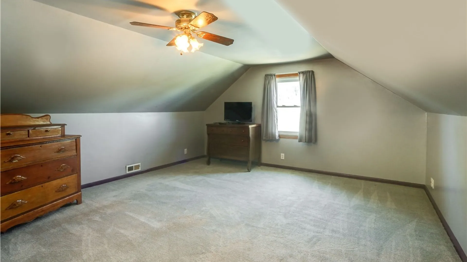 Property at 105 Nokomis Parkway, Cheektowaga, NY 14225 15