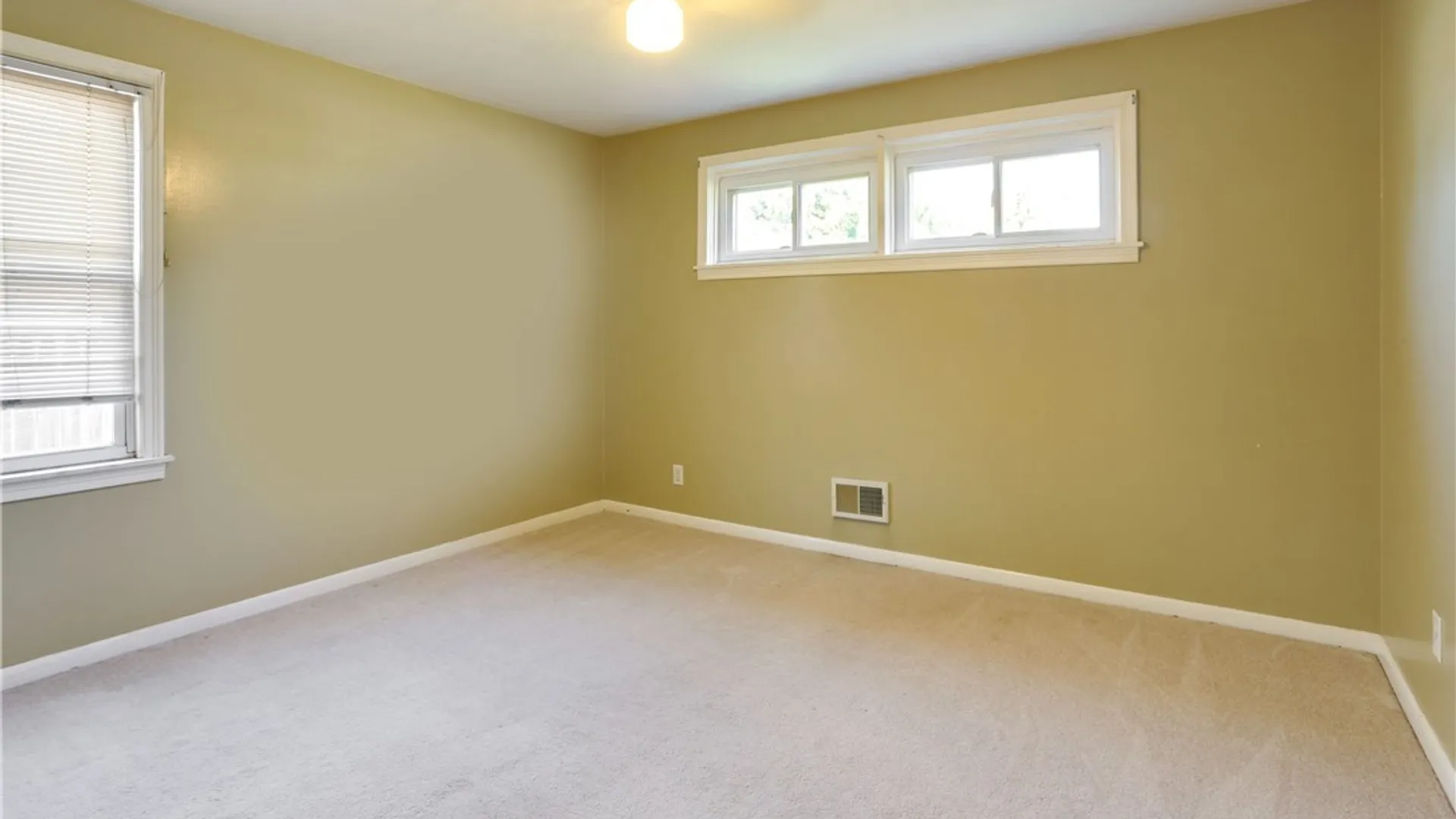 Property at 105 Nokomis Parkway, Cheektowaga, NY 14225 9