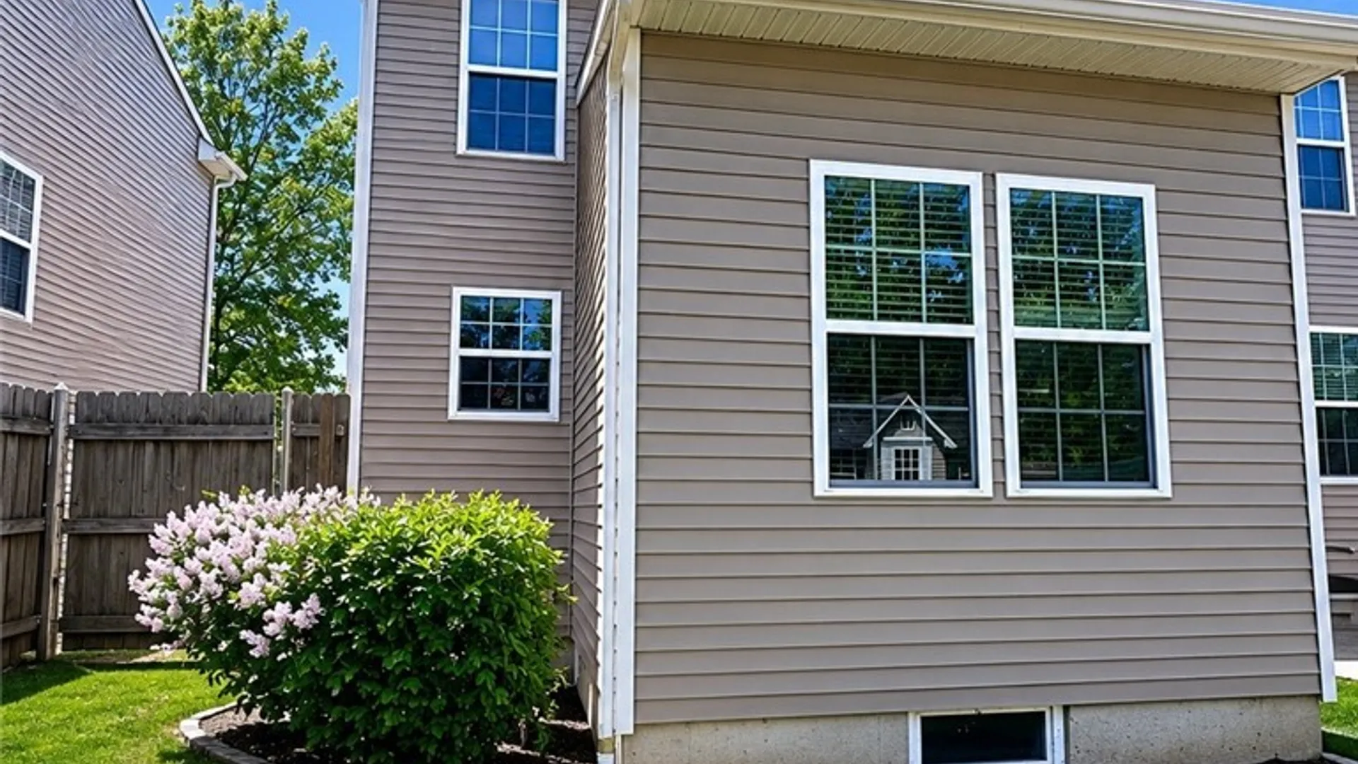 Property at 11 Scooter Lane, Hamburg, NY 14075 3