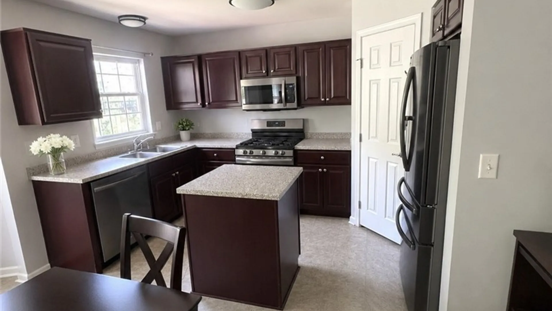 Property at 11 Scooter Lane, Hamburg, NY 14075 10