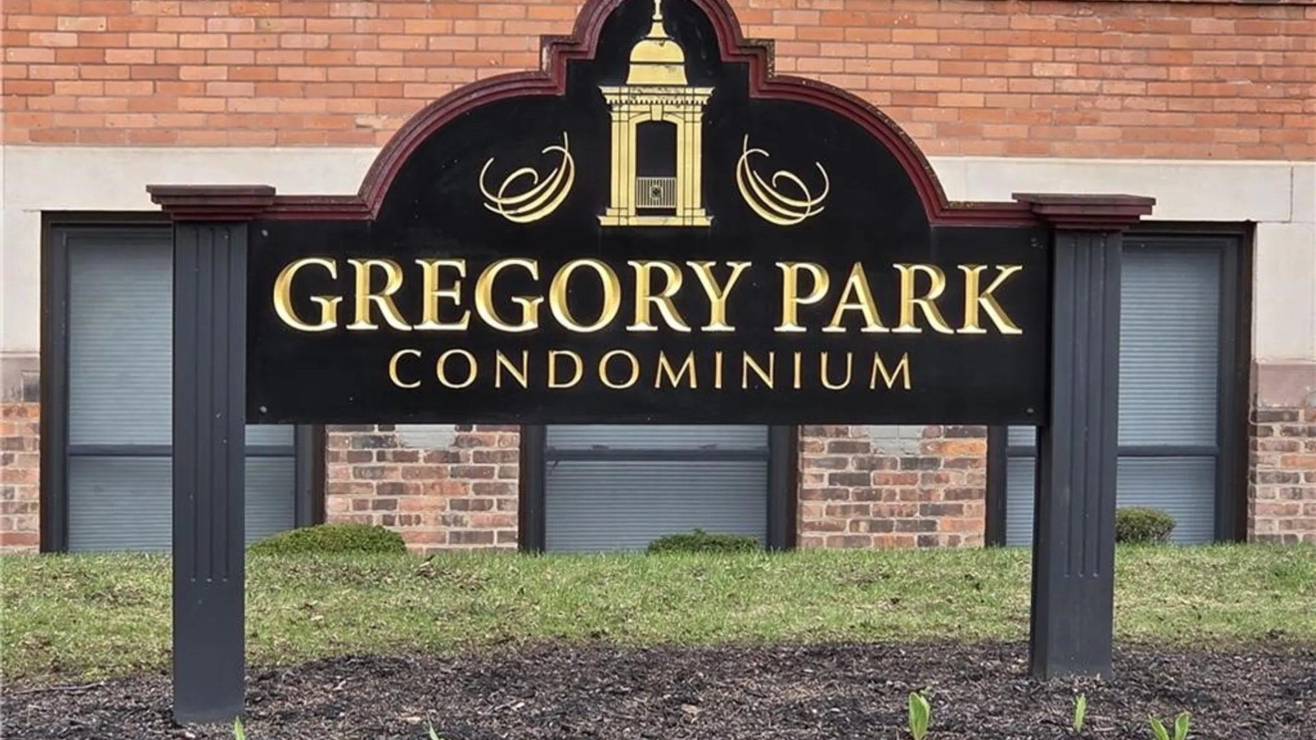 Property at 3 Gregory Park, Rochester, NY 14620 2