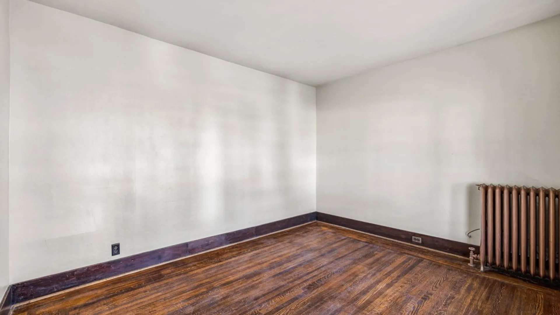 Property at 220 Stevenson Street, Buffalo, NY 14210 4