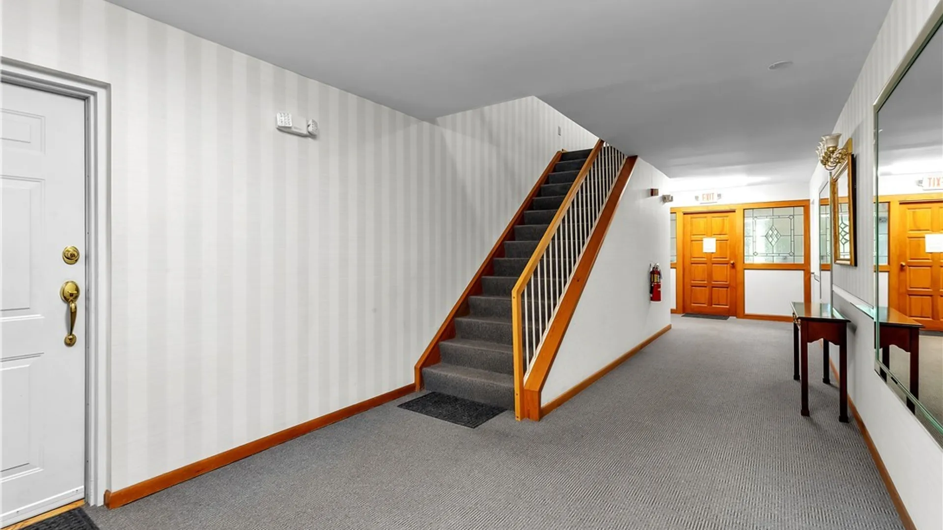 Property at 5249 Paddock Lane, Lewiston, NY 14092 4