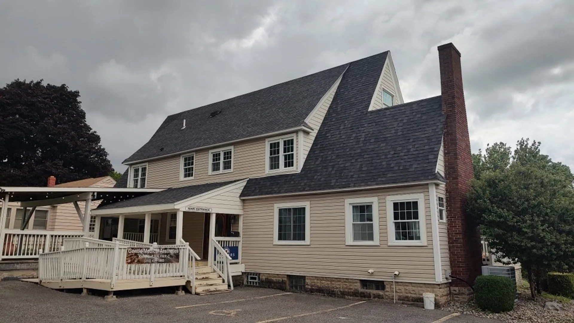Property at 99 Yorkshire Blvd Boulevard, Camillus, NY 13219 3