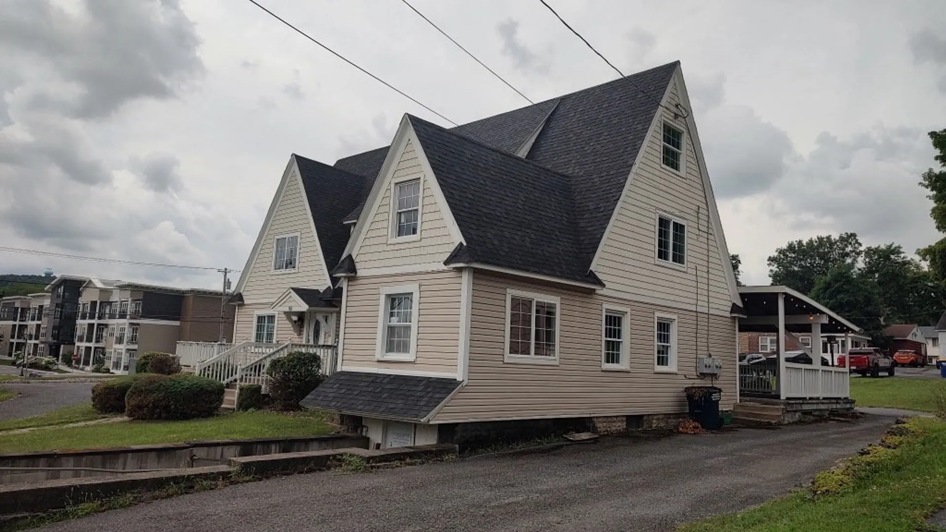 Property at 99 Yorkshire Blvd Boulevard, Camillus, NY 13219 5