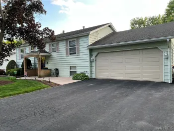 Property at 39 Briarwood Drive, Lockport City, NY 14094