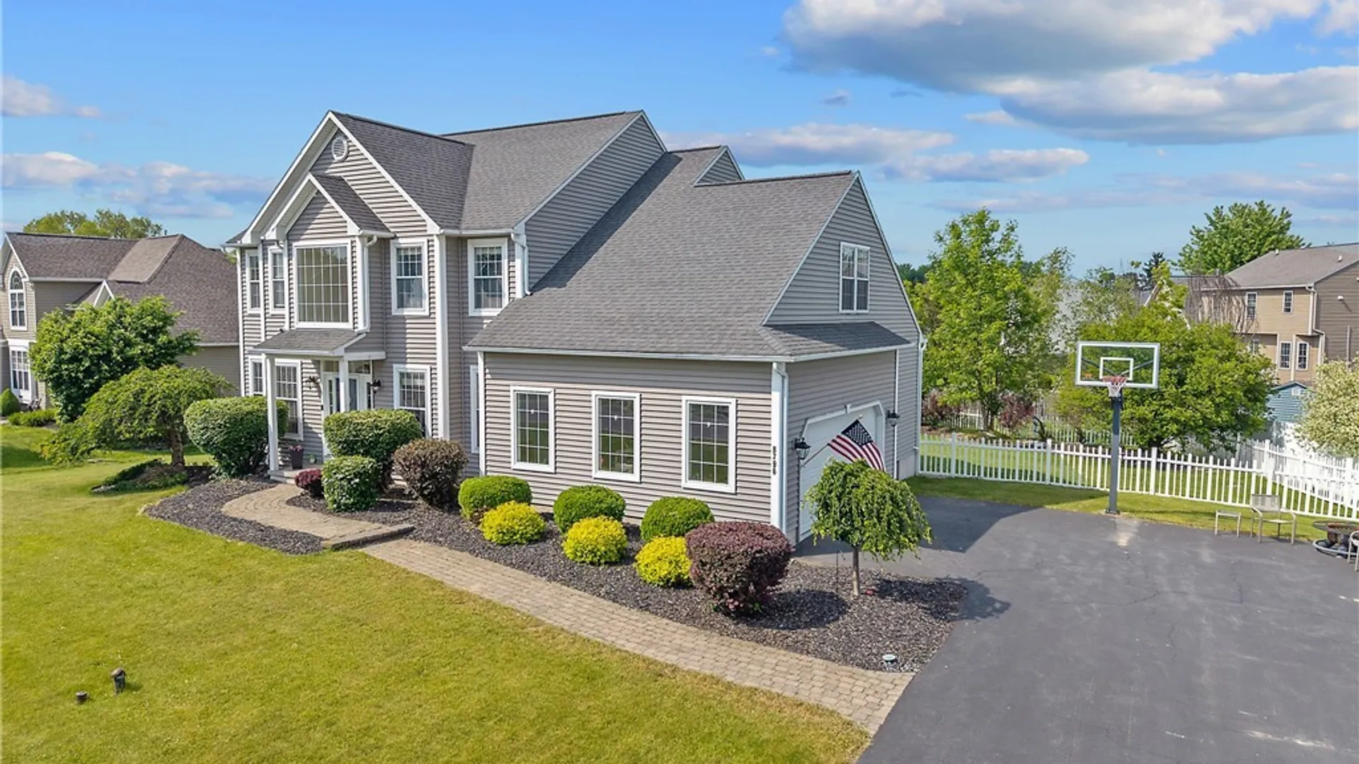 Property at 8796 Emmons Mercantile, Cicero, NY 13029 3