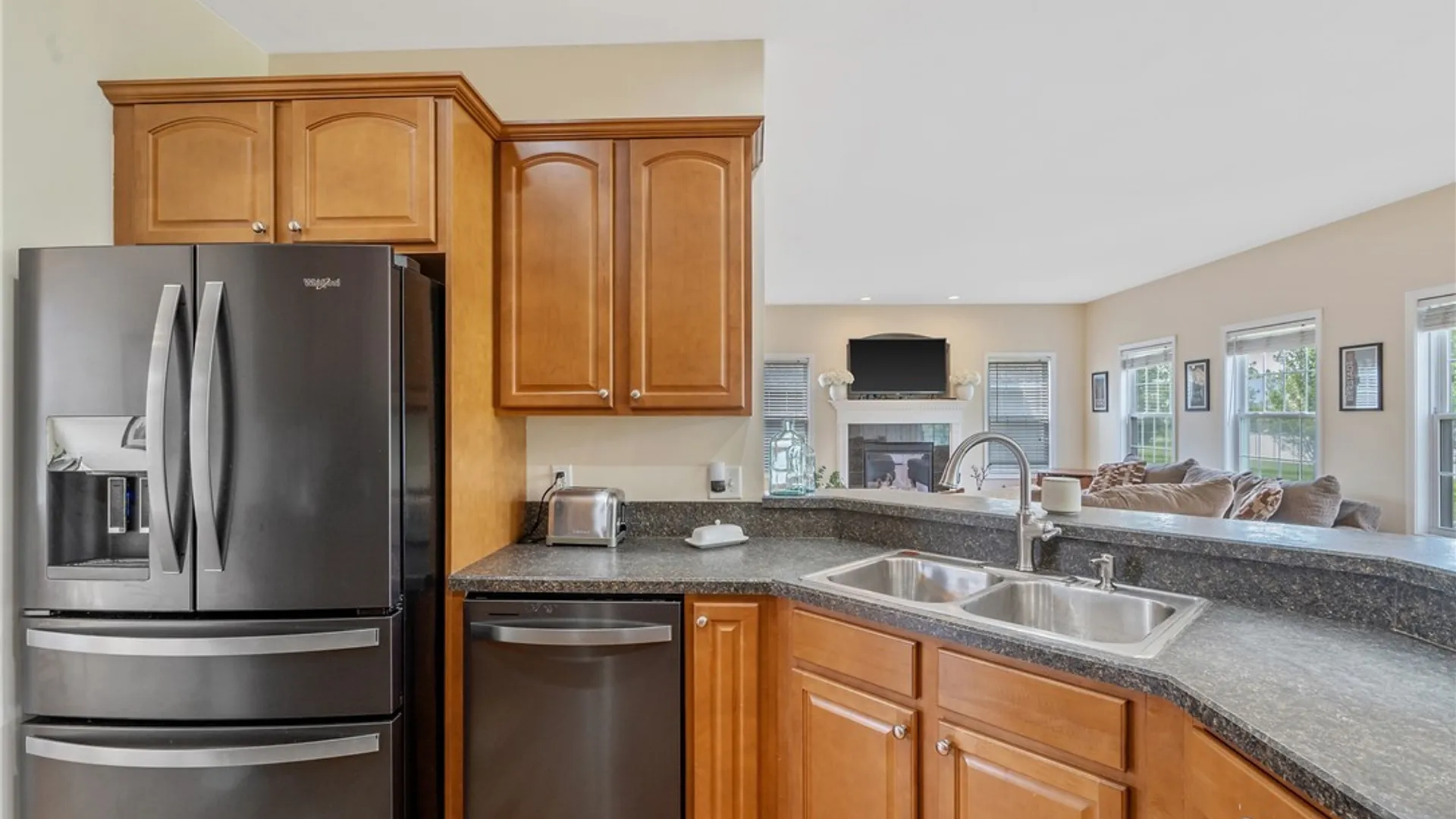 Property at 8796 Emmons Mercantile, Cicero, NY 13029 12