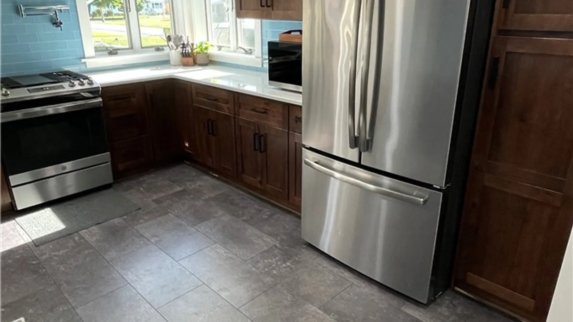 Property at 114 Onondaga Avenue Avenue, West Seneca, NY 14220 6