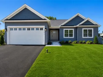Property at 6208 Leslieanne Path, Cicero, NY 13039