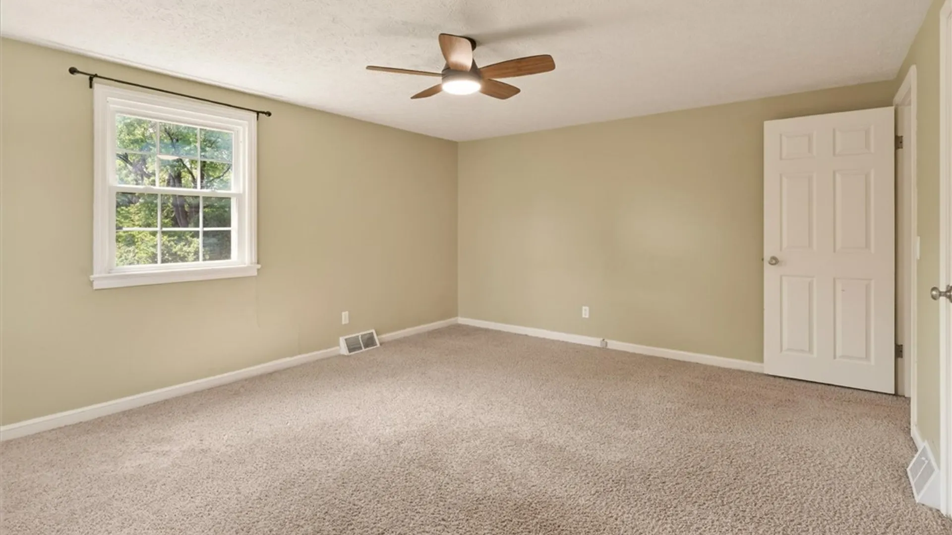 Property at 1792 Winton Road, Irondequoit, NY 14609 40