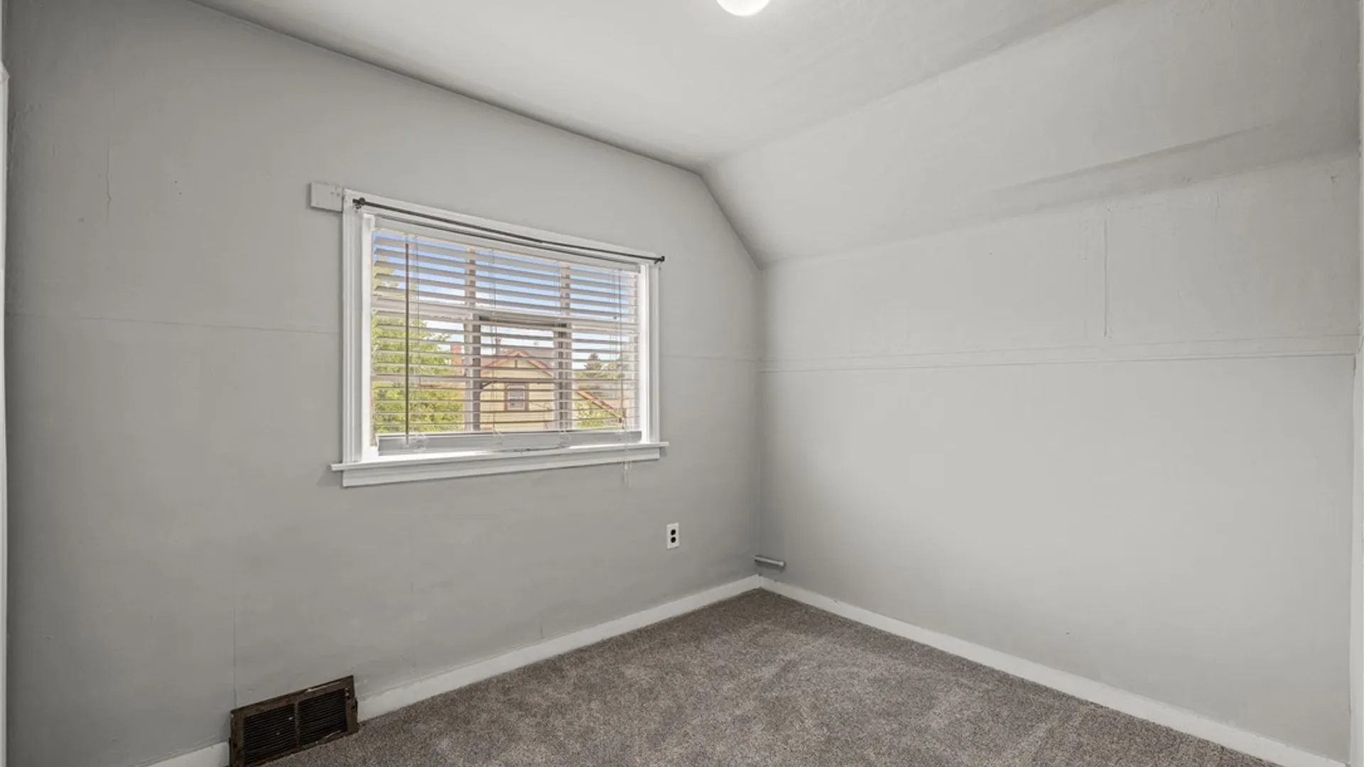 Property at 994 Kensington Avenue, Buffalo, NY 14215 23