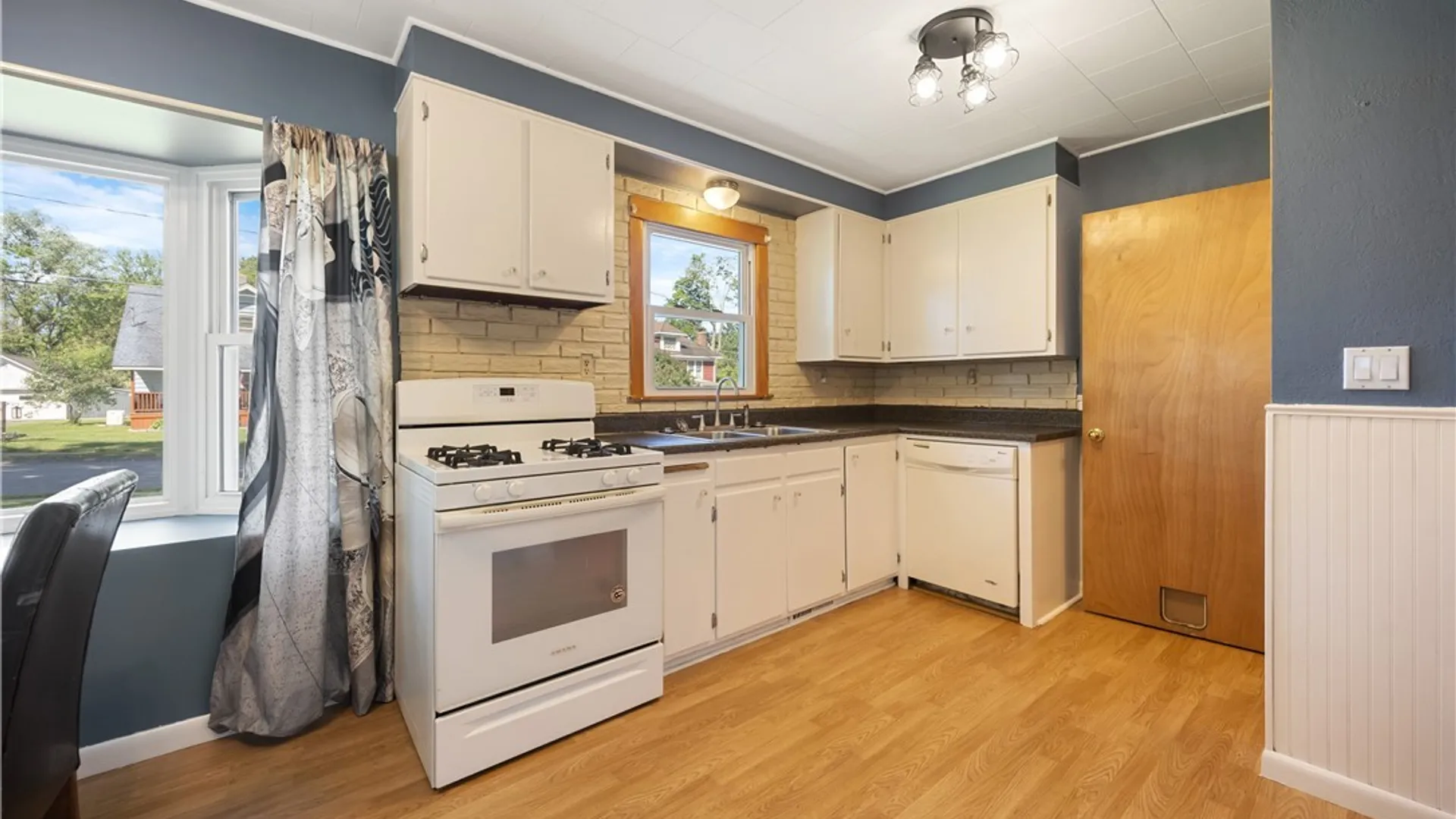 Property at 25 Van Epps Street, Vernon, NY 13476 13