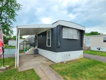 Property at 185 Laurelwood Ave, Lockport Town, NY 14094