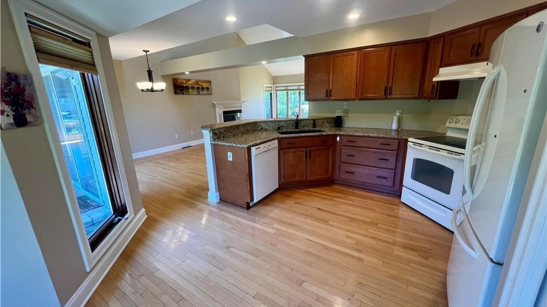 Property at 35 Hayfield Way, Pittsford, NY 14534 6