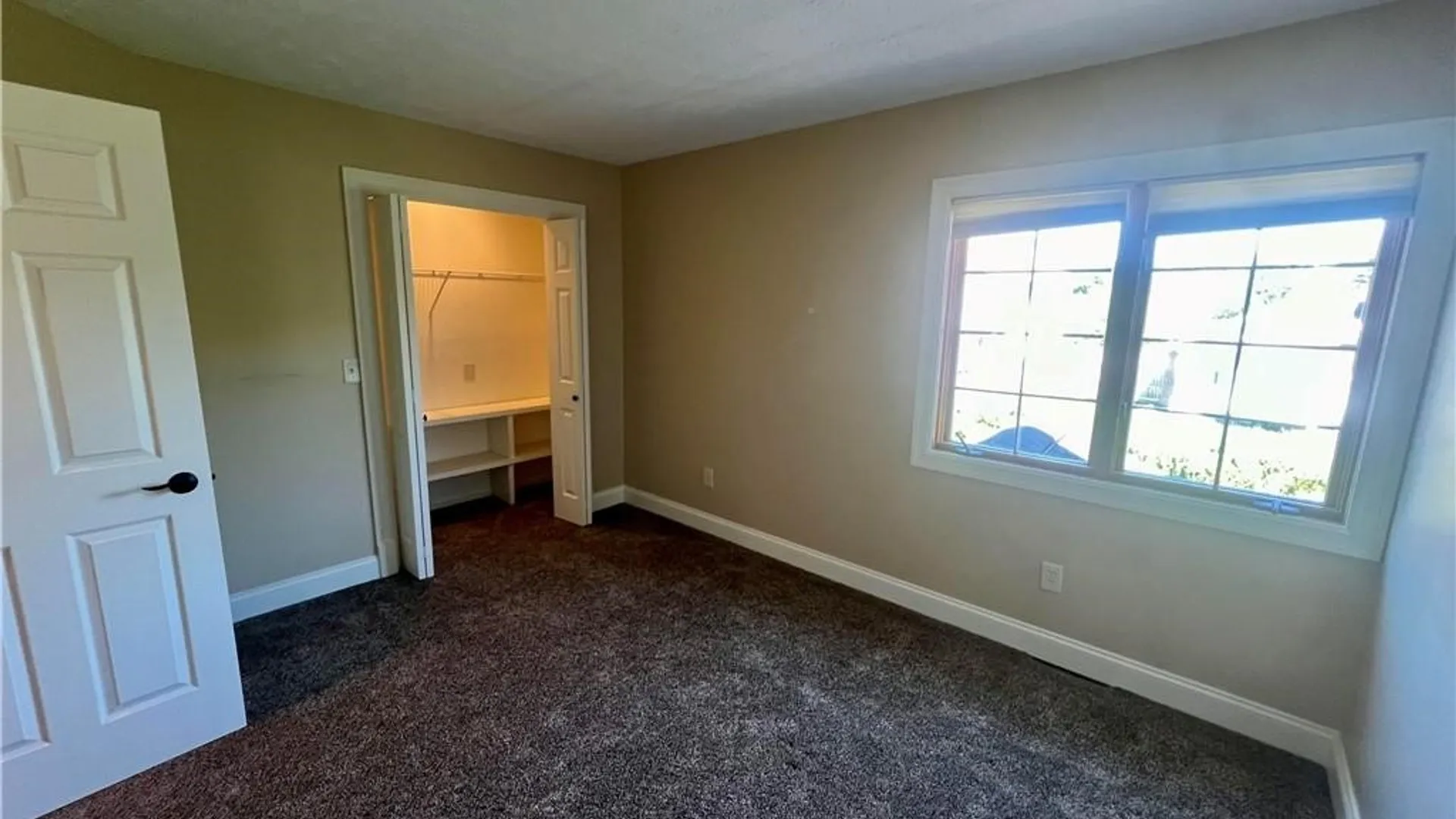 Property at 35 Hayfield Way, Pittsford, NY 14534 7