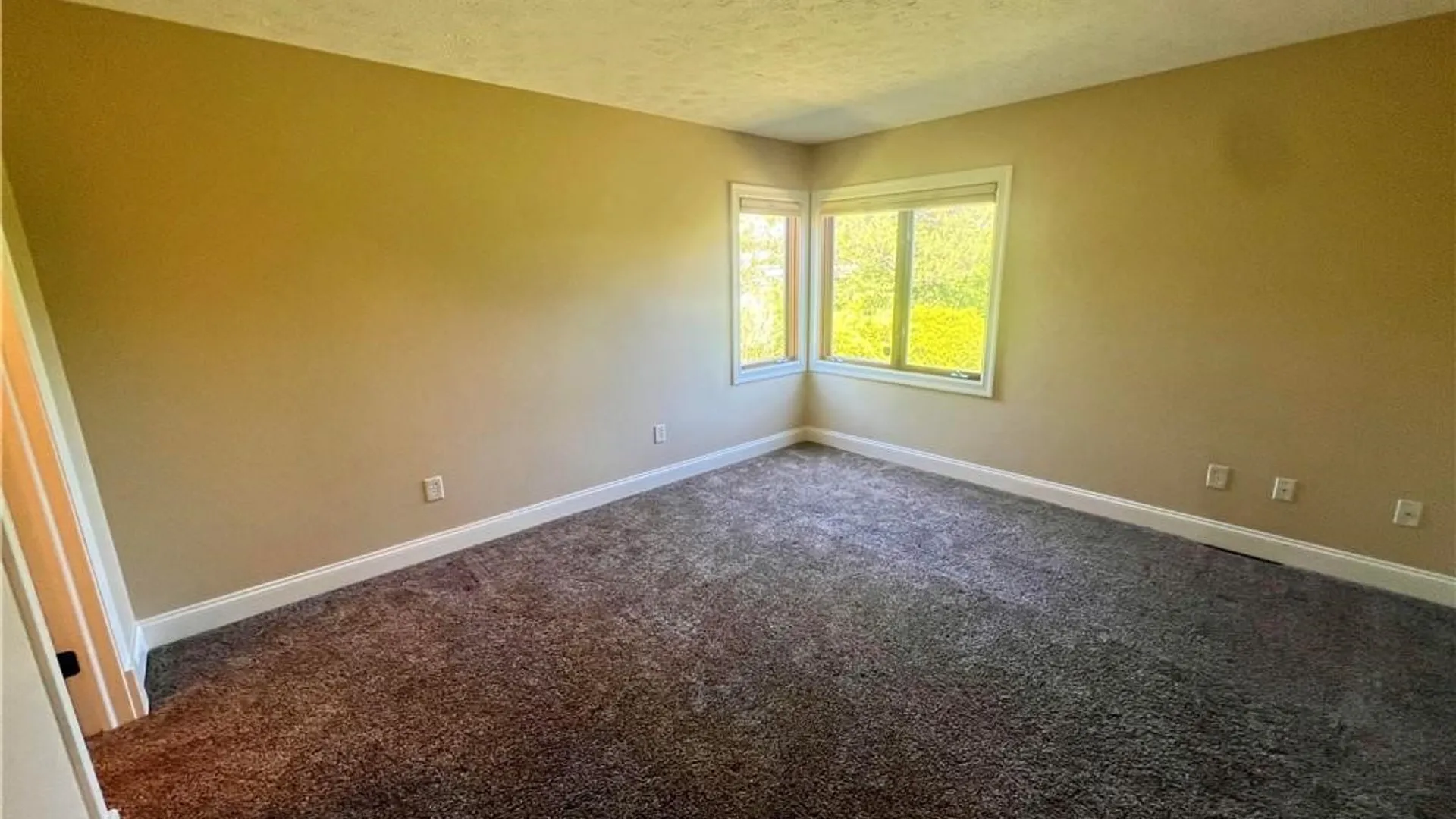 Property at 35 Hayfield Way, Pittsford, NY 14534 8
