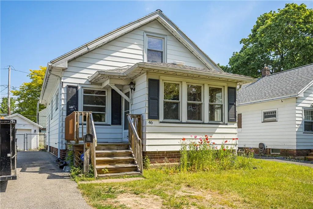 Property at 46 Beverly Heights, Greece, NY 14616