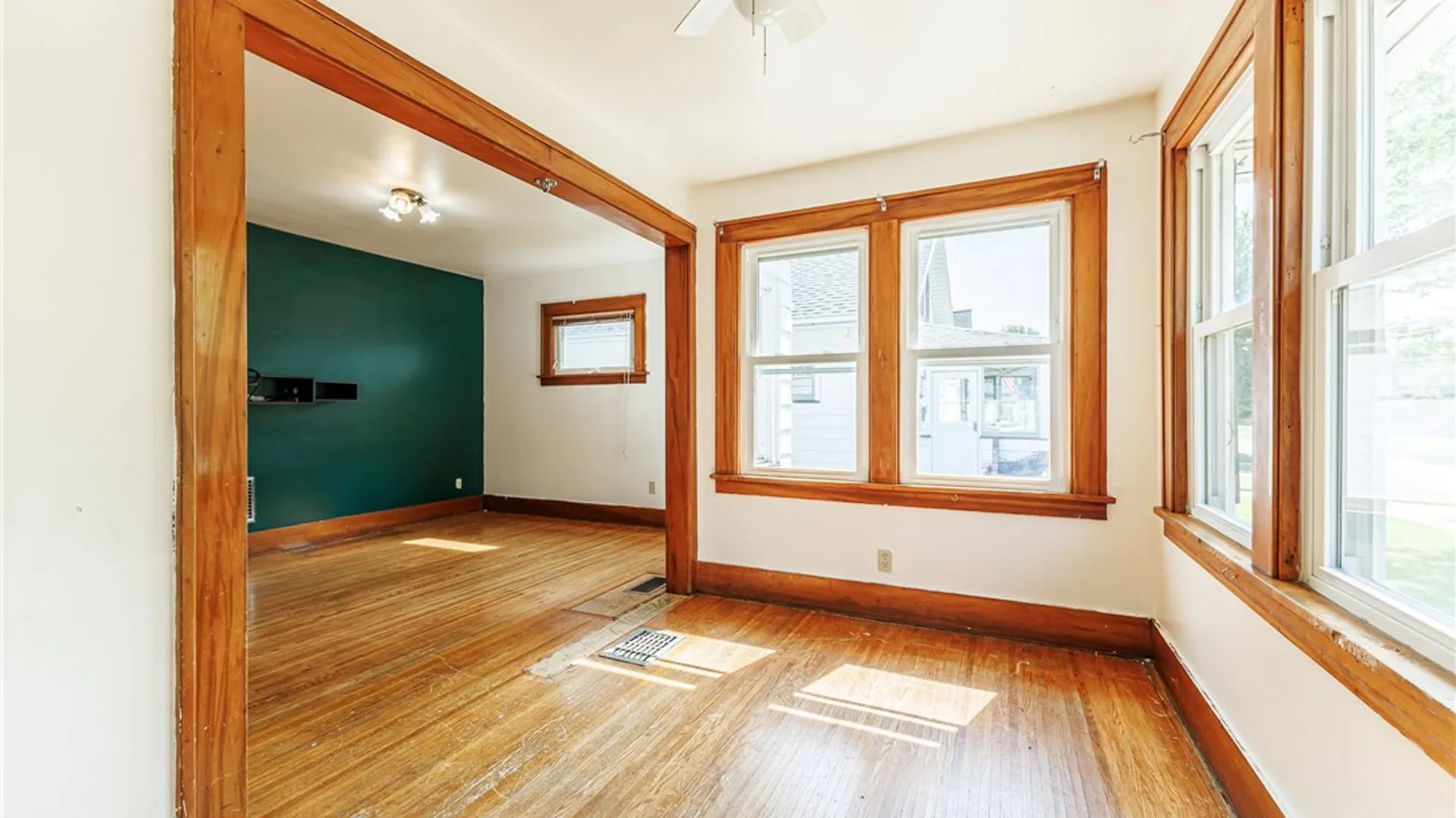 Property at 46 Beverly Heights, Greece, NY 14616 5