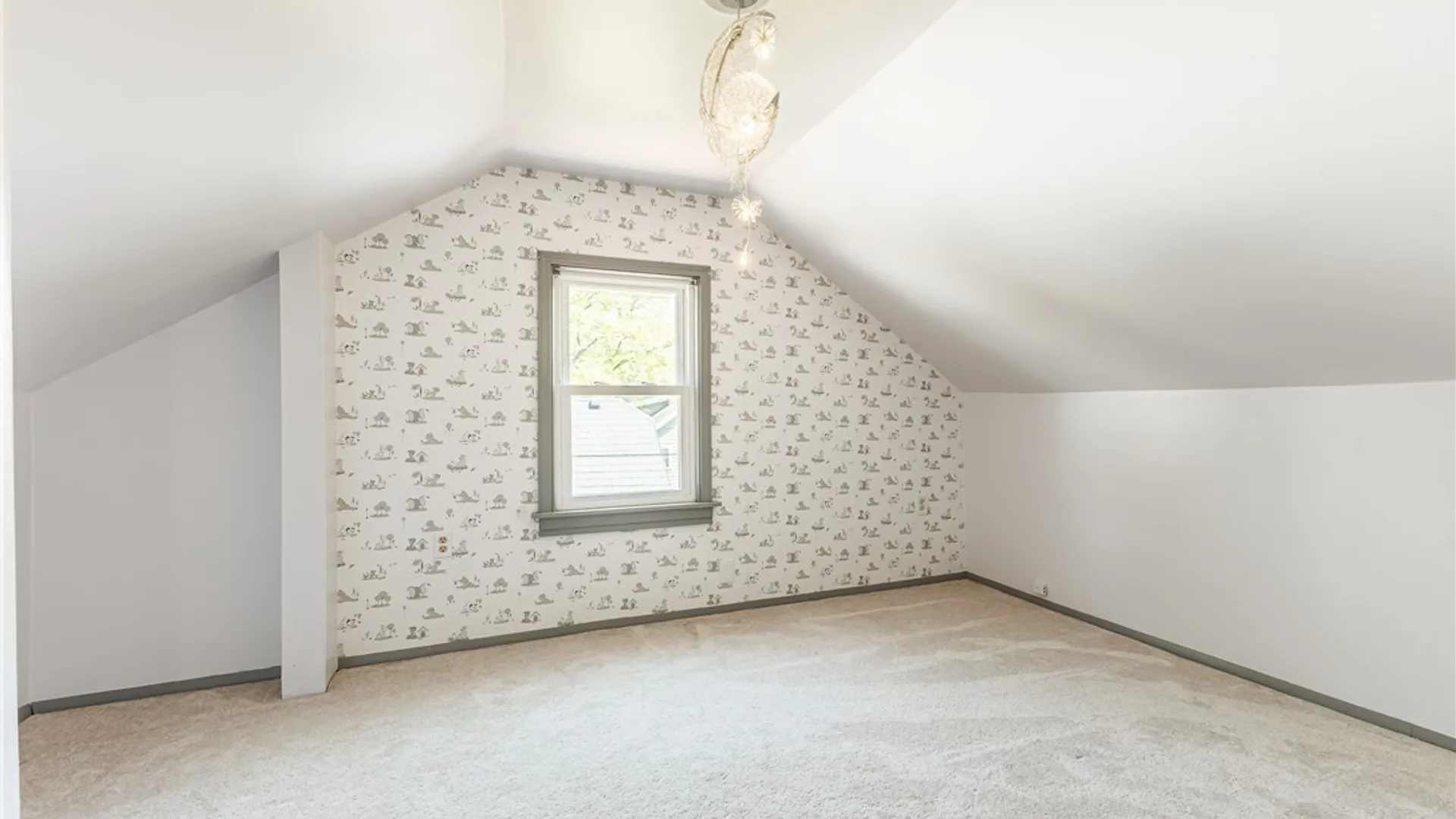 Property at 46 Beverly Heights, Greece, NY 14616 21