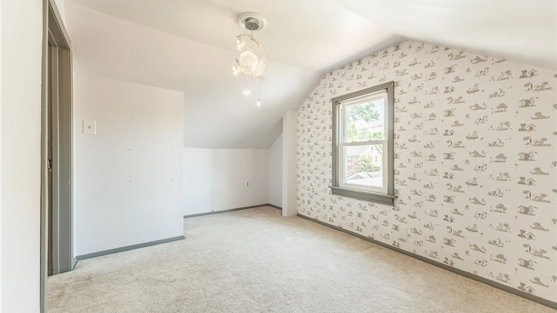 Property at 46 Beverly Heights, Greece, NY 14616 22