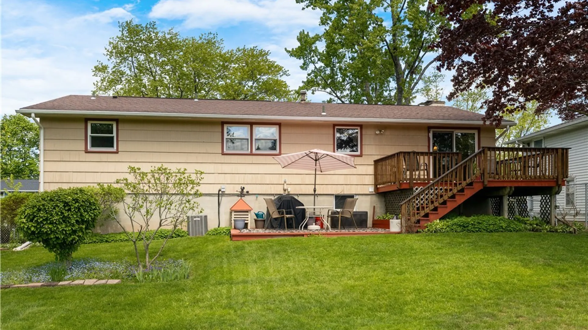 Property at 7 Lark Path, Clay, NY 13090 30