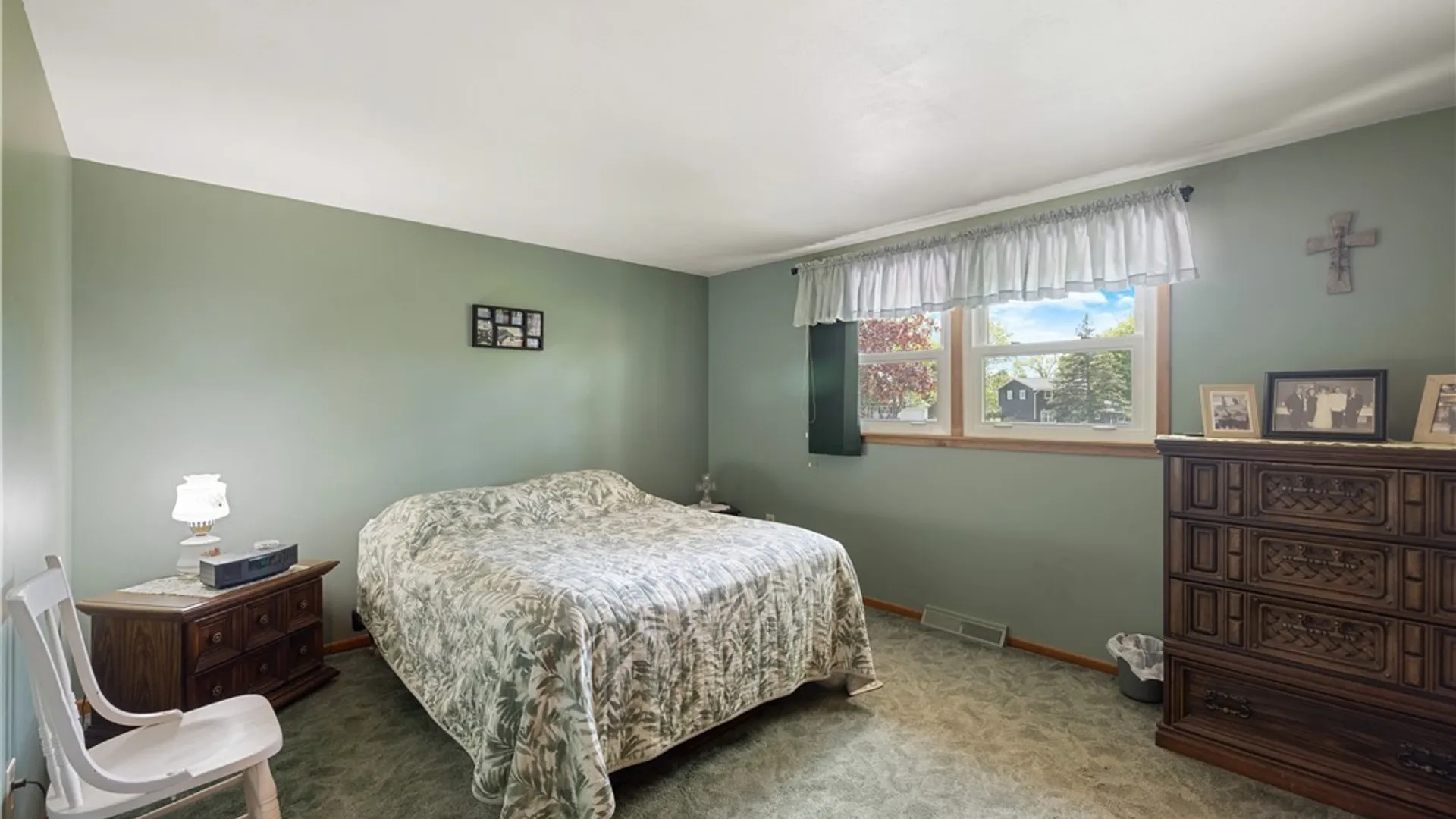 Property at 7 Lark Path, Clay, NY 13090 16