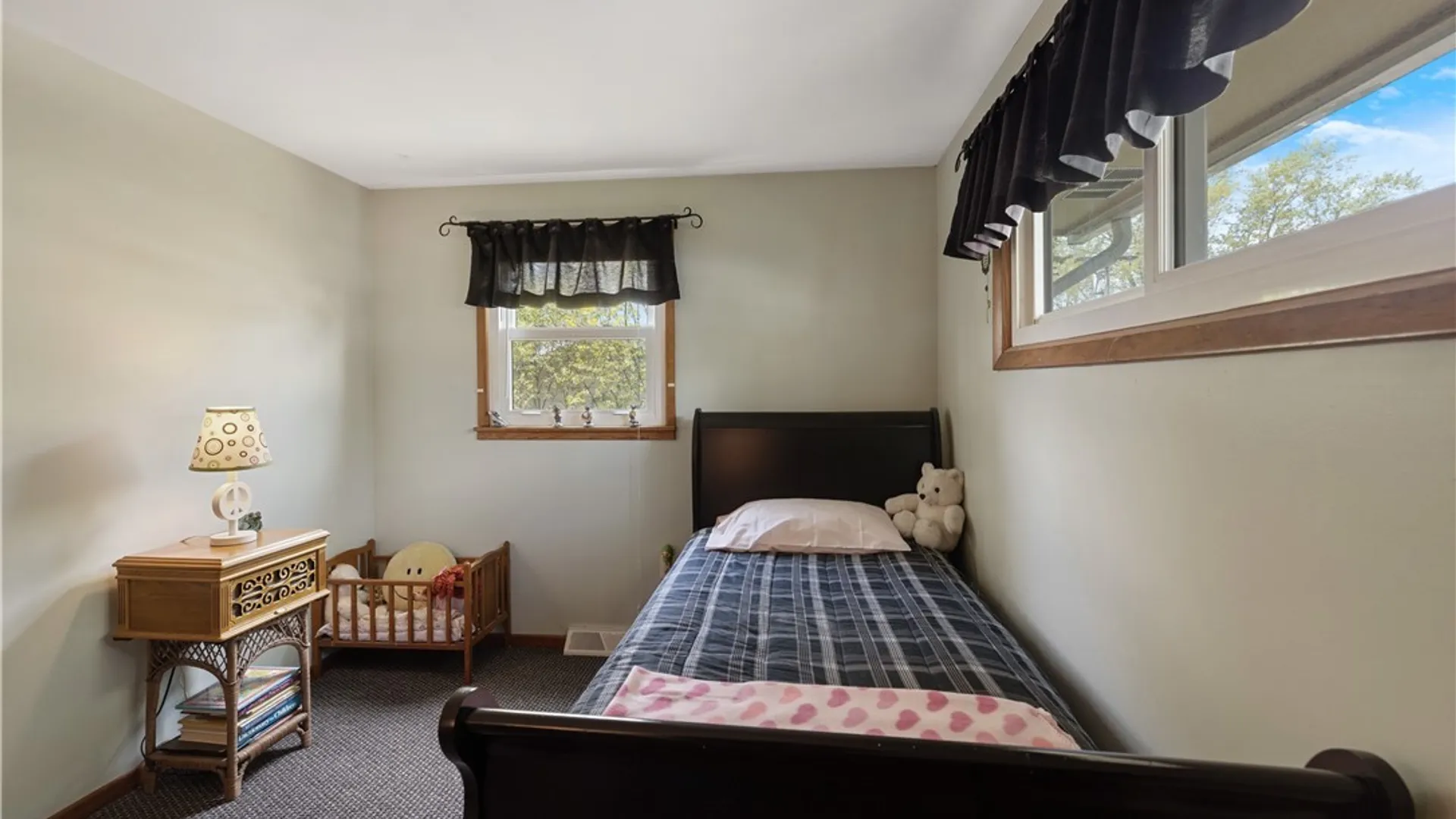 Property at 7 Lark Path, Clay, NY 13090 22