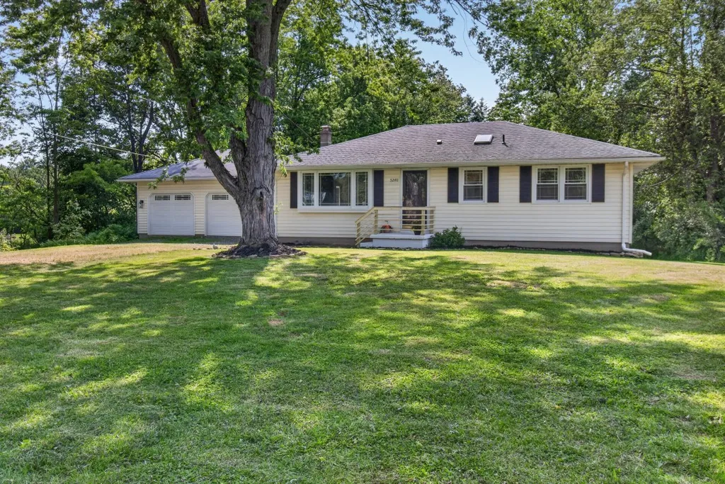 Property at 5240 Upper Holley Road, Clarendon, NY 14470