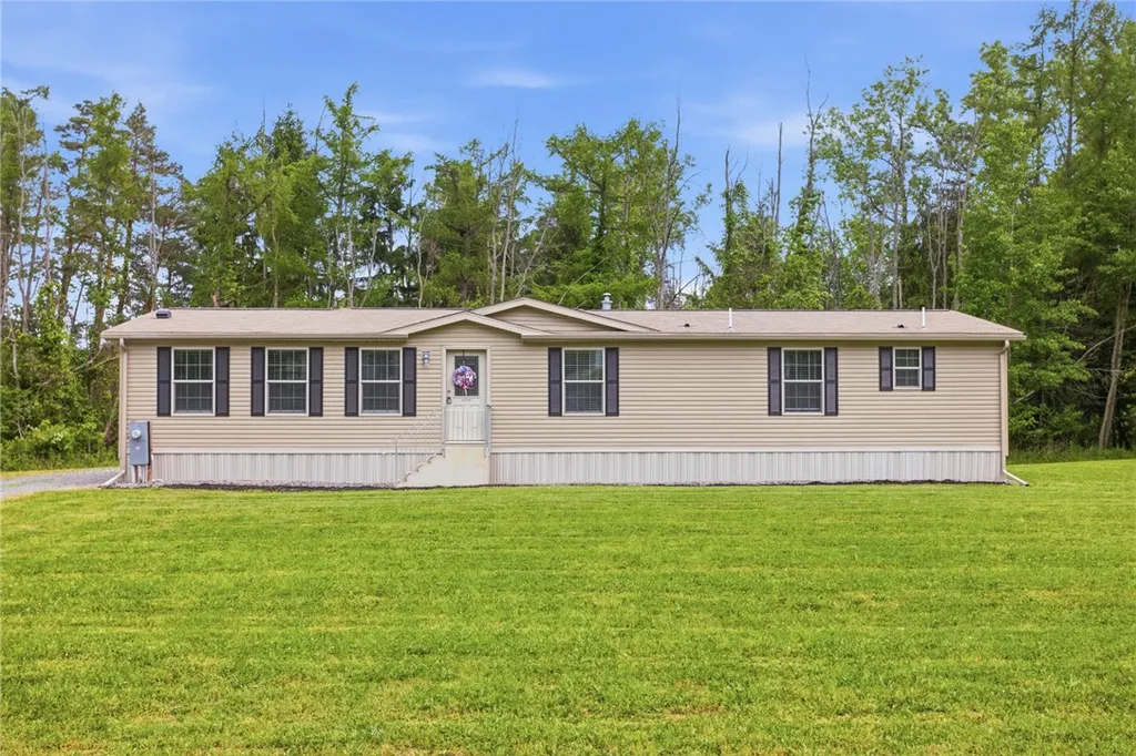 Property at 6725 Swamp Road, Byron, NY 14422