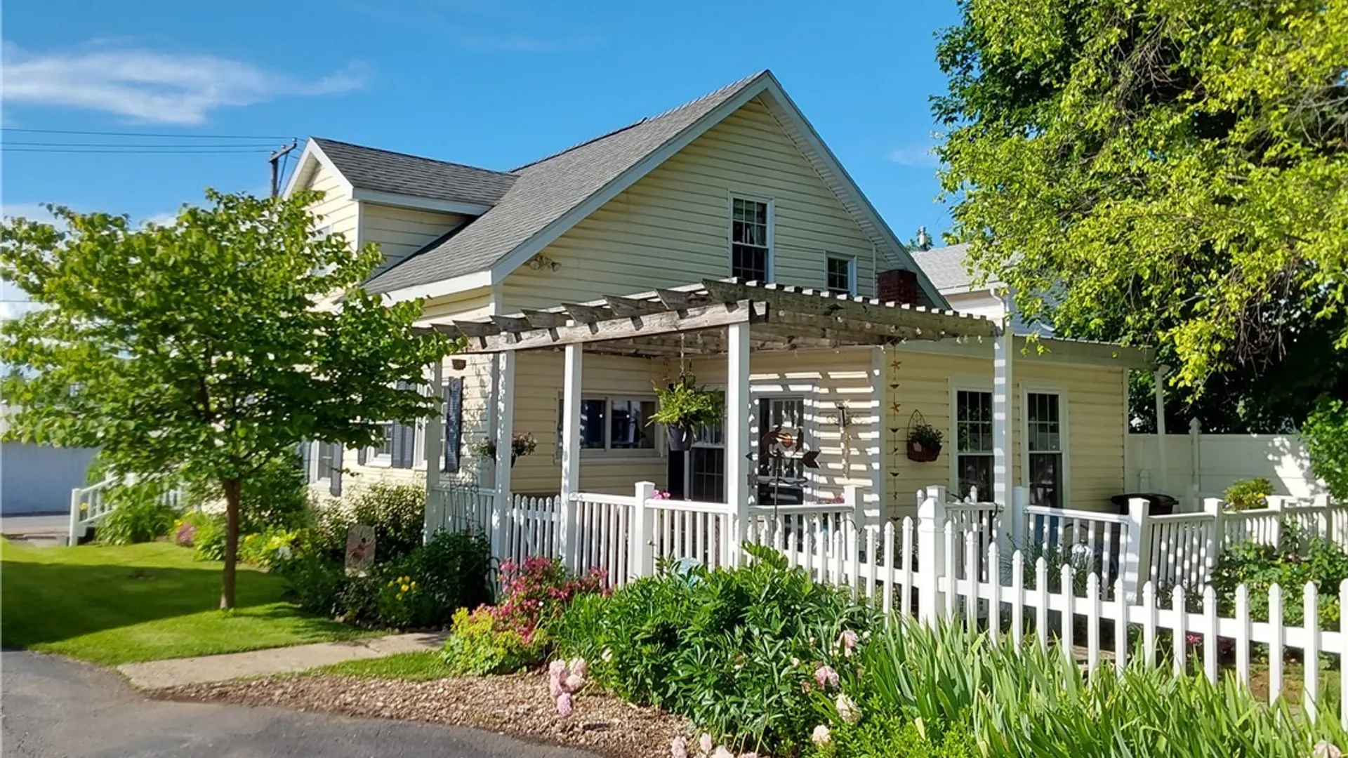 Property at 10 Front Street, Vernon, NY 13476 5