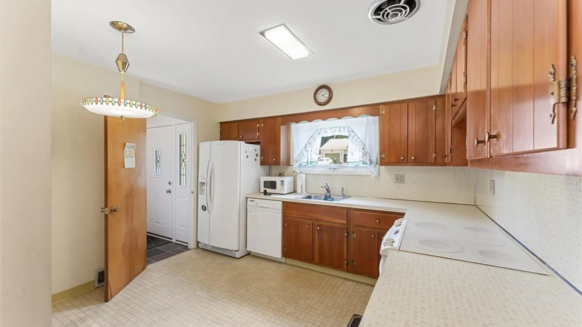 Property at 413 Mountainview Avenue, Syracuse, NY 13224 14
