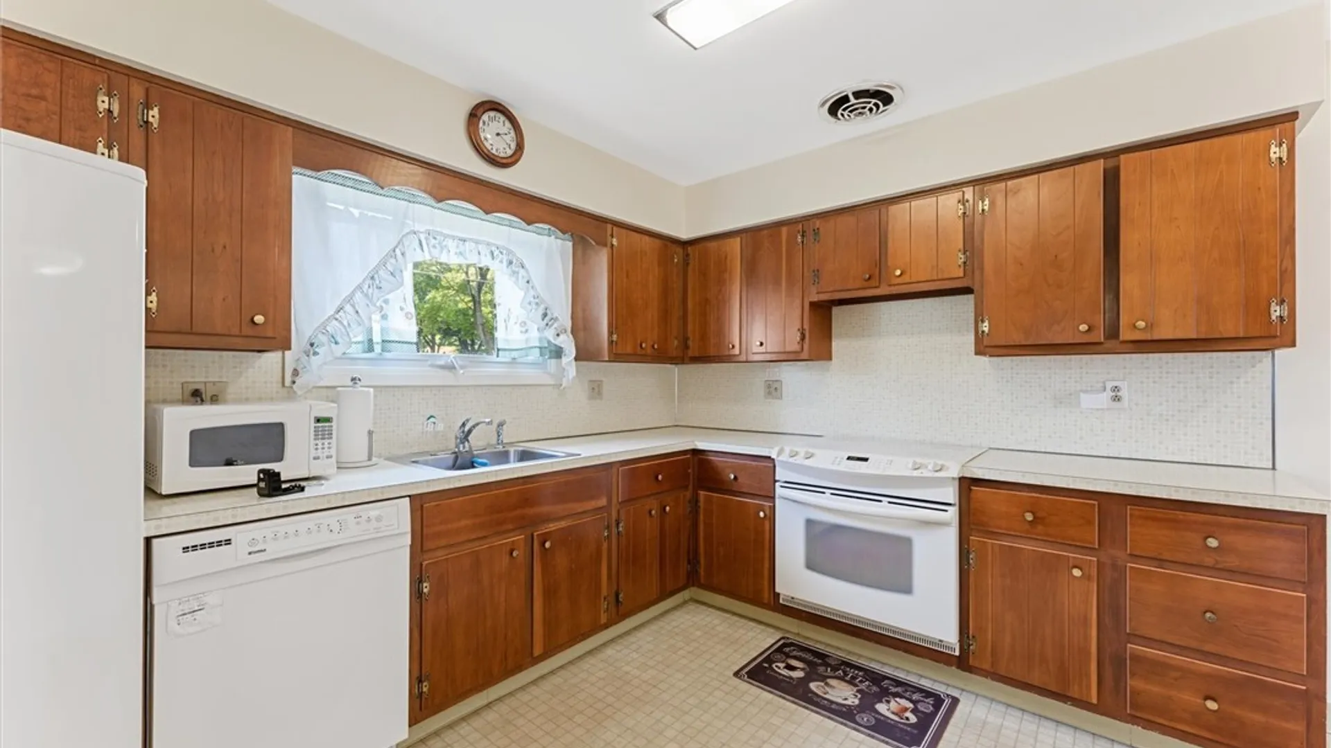 Property at 413 Mountainview Avenue, Syracuse, NY 13224 15