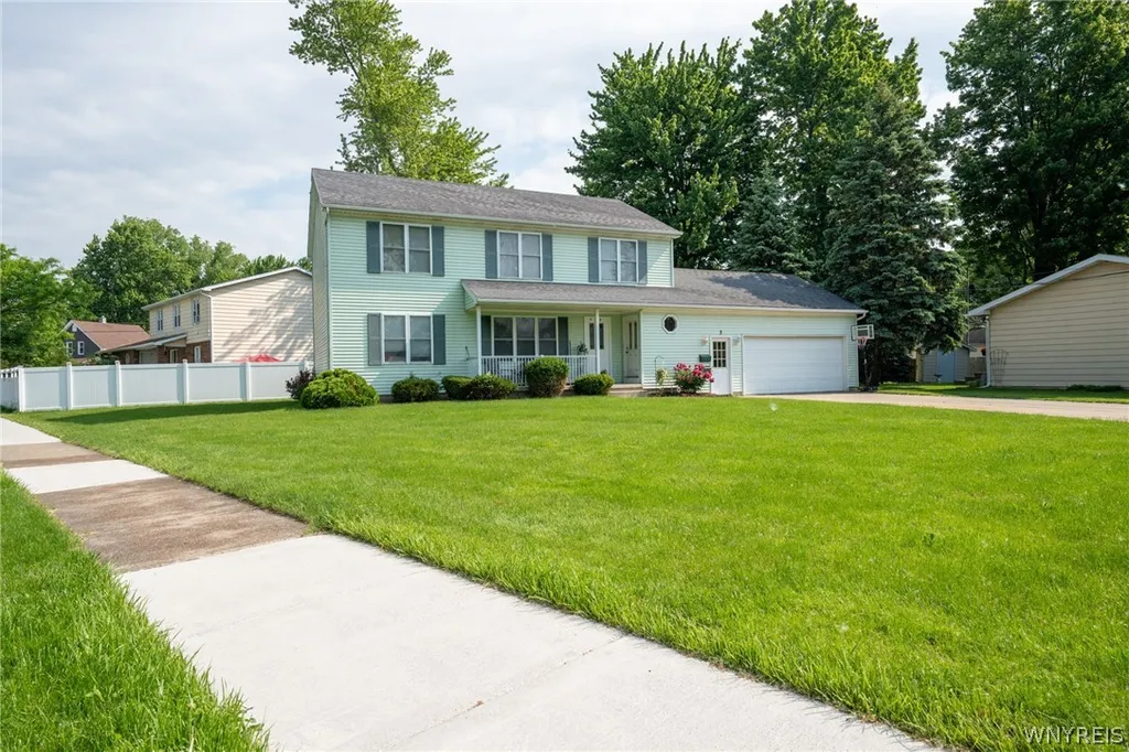 Property at 3 Greenwood Circle, North Tonawanda, NY 14120