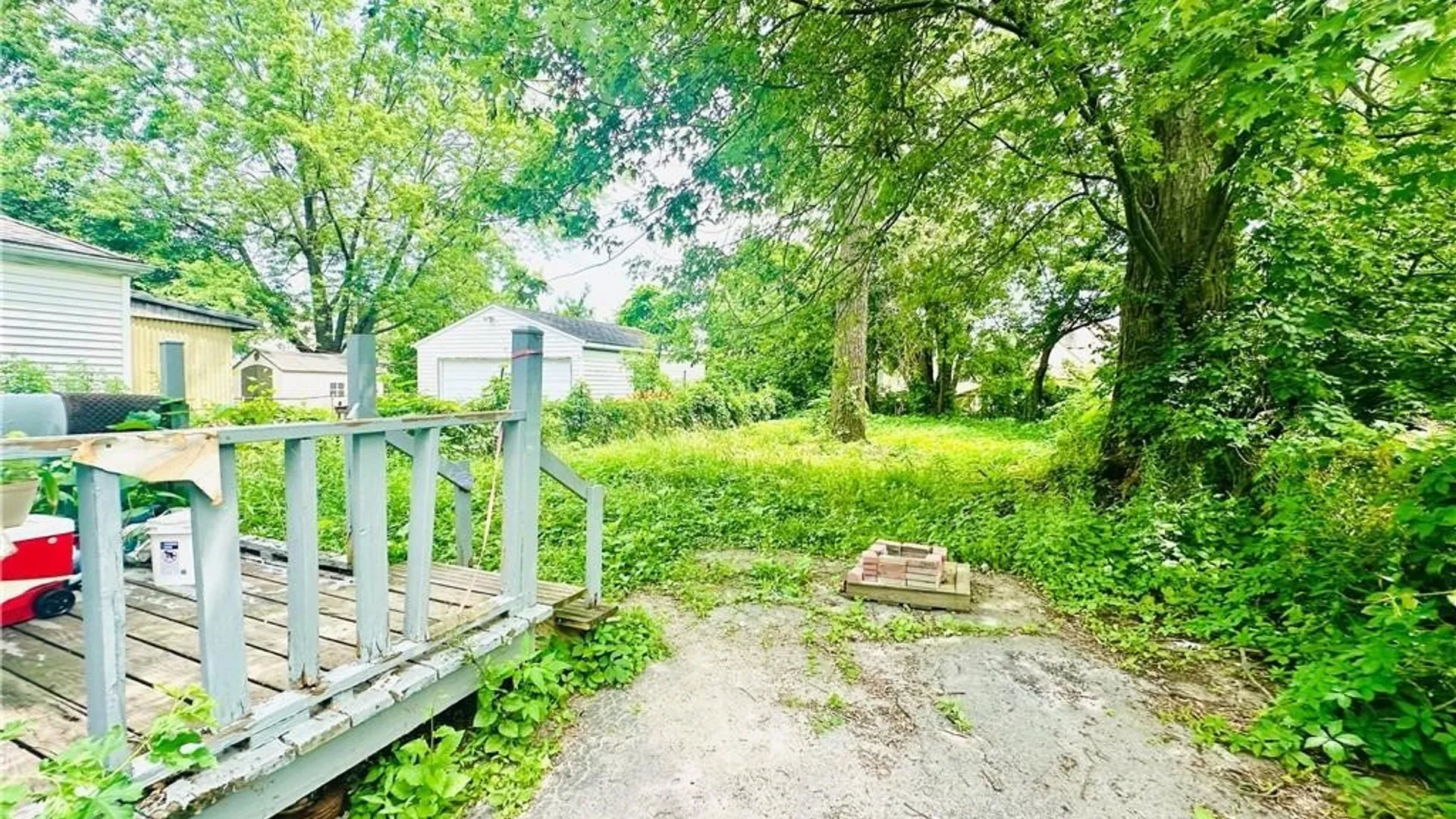 Property at 253 Gold Street, Buffalo, NY 14206 5