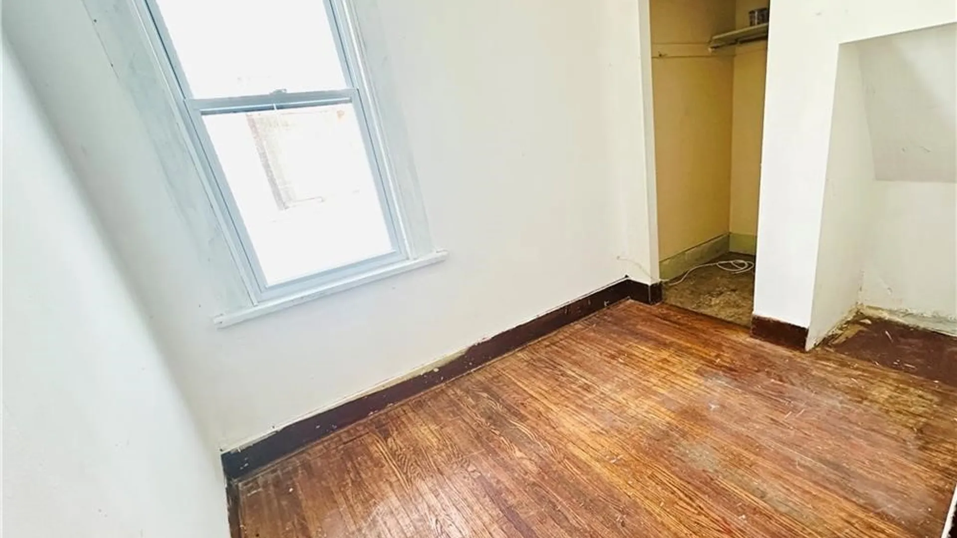 Property at 301 Peach Street, Buffalo, NY 14204 8