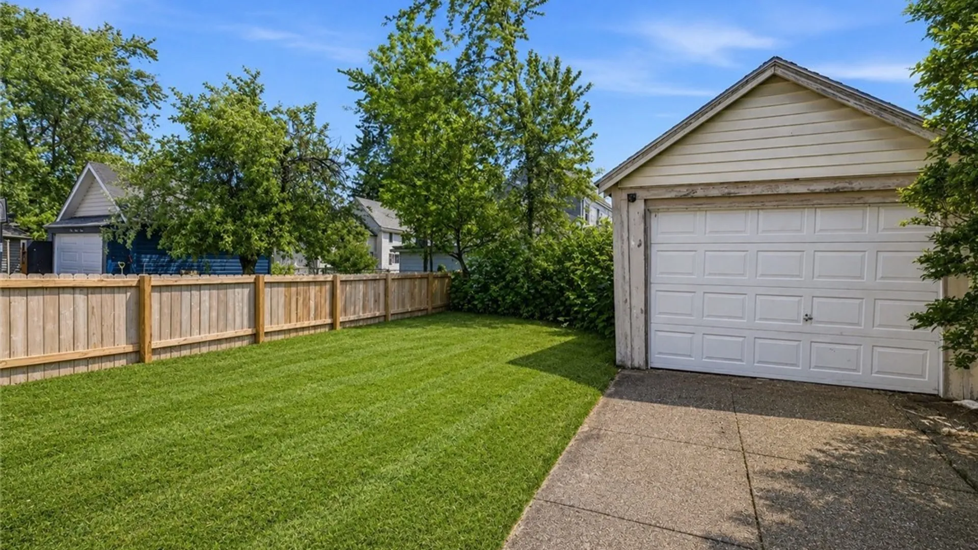 Property at 123 Courtland Avenue, Buffalo, NY 14215 4