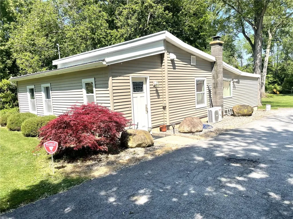 Property at 4041 State Route 31, Palmyra, NY 14522