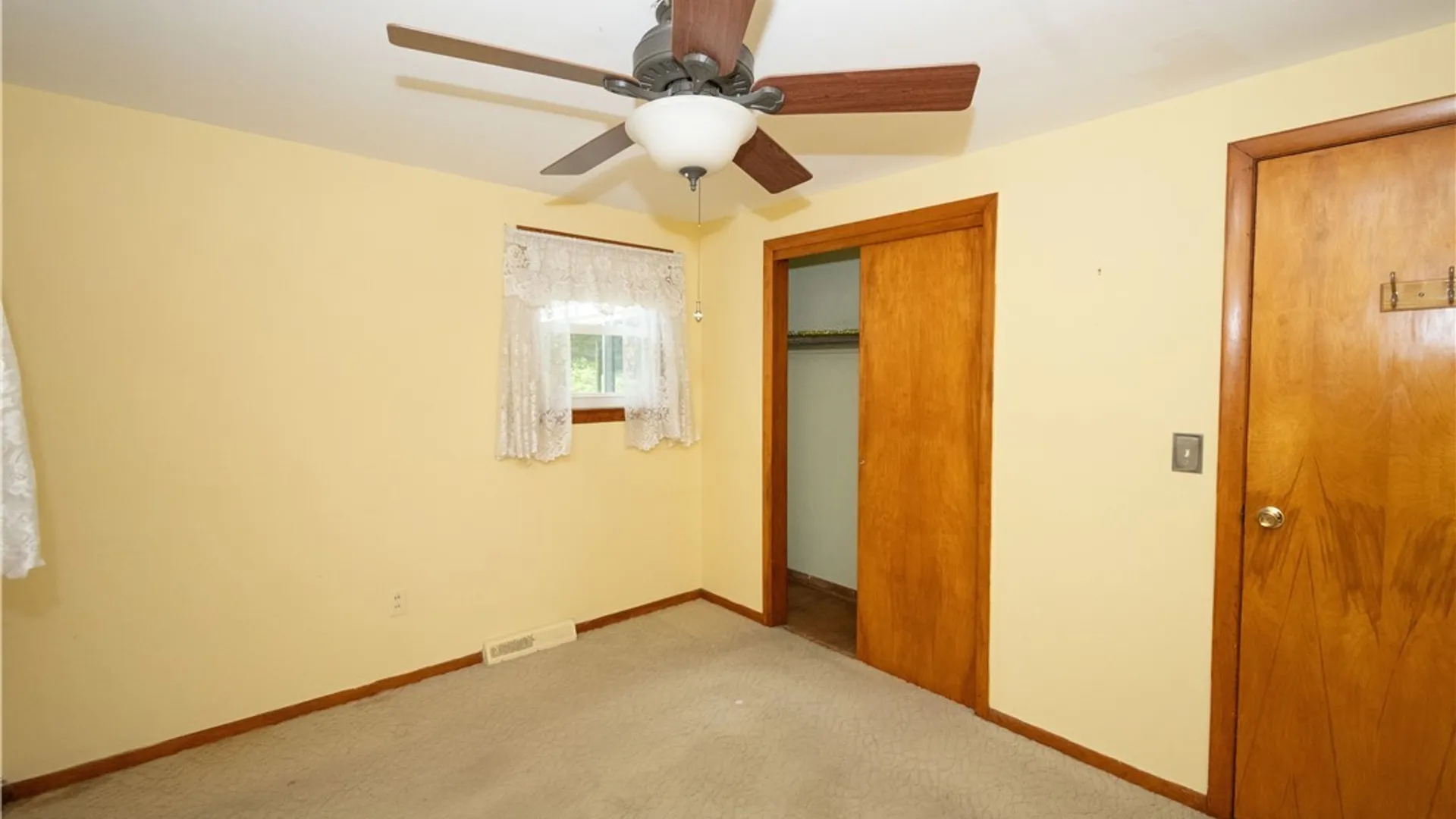 Property at 155 VIEAU Drive, Syracuse, NY 13207 16