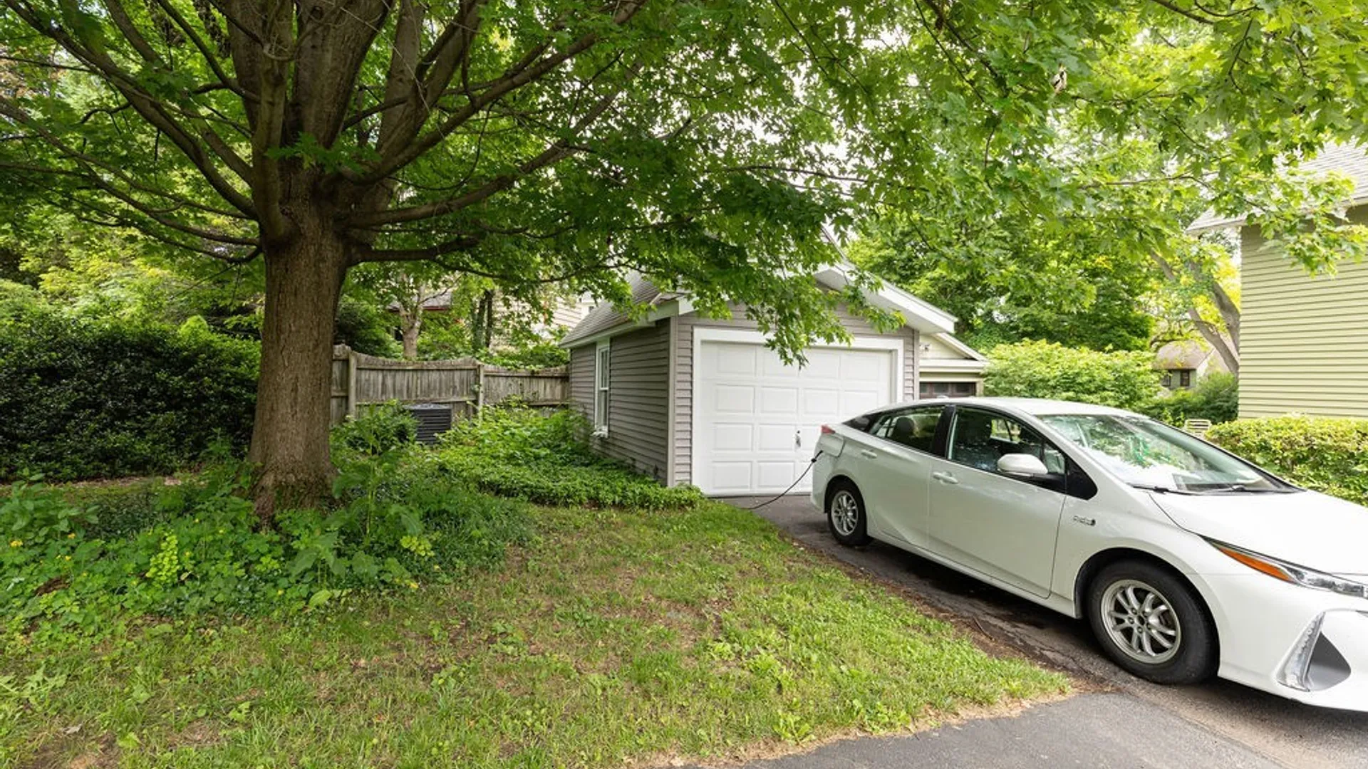 Property at 822 Glenwood Ave, Syracuse, NY 13207 6