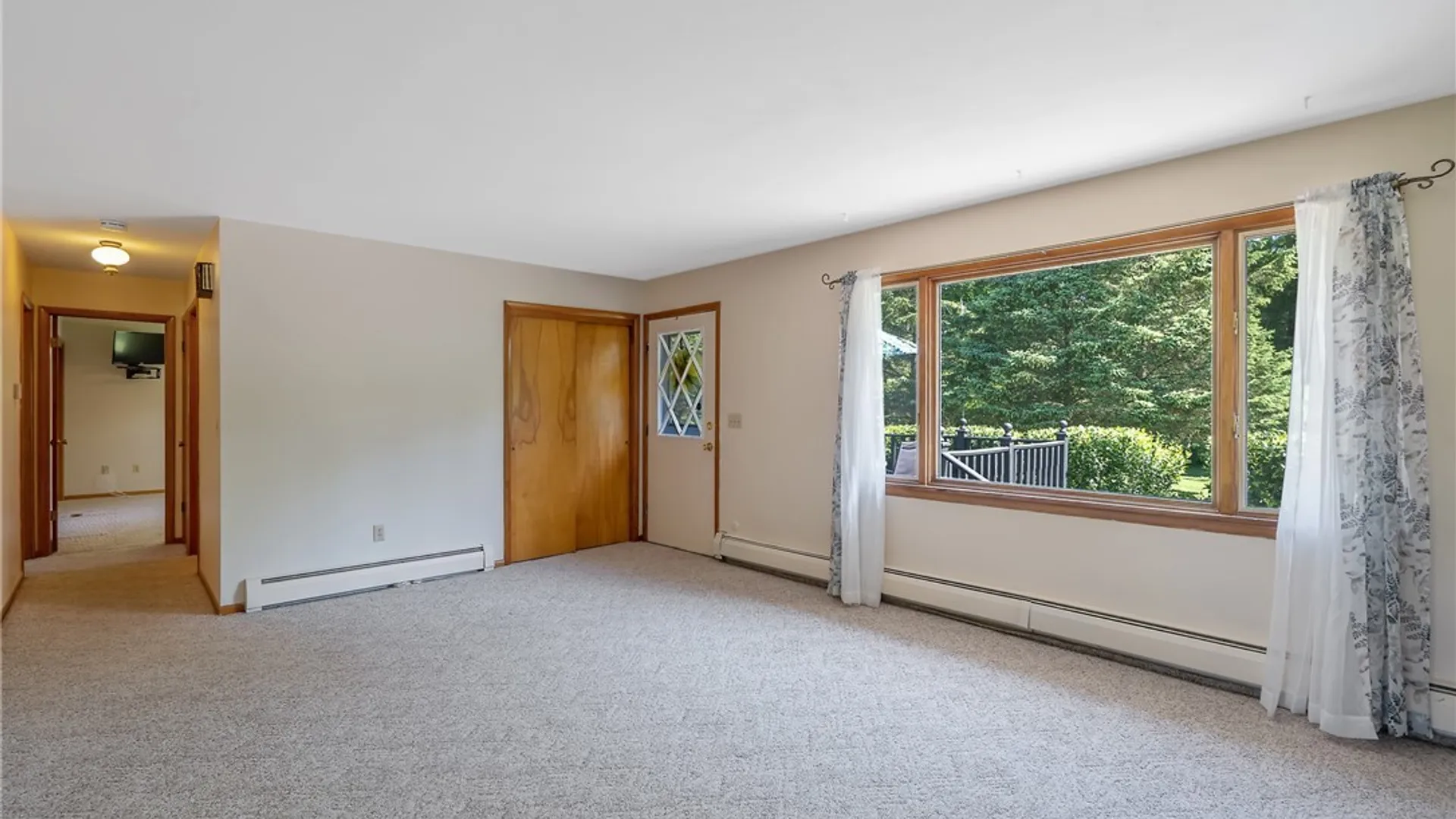 Property at 6305 1/2 Newport Road, Camillus, NY 13164 4