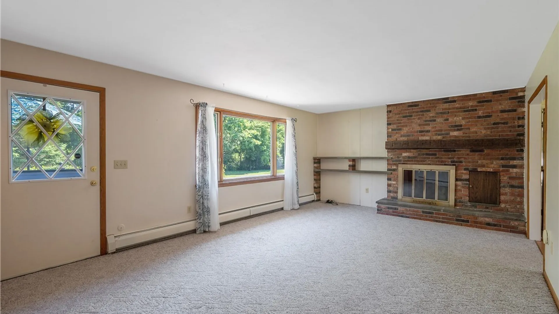 Property at 6305 1/2 Newport Road, Camillus, NY 13164 5