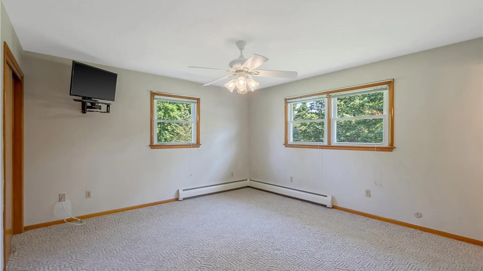 Property at 6305 1/2 Newport Road, Camillus, NY 13164 23
